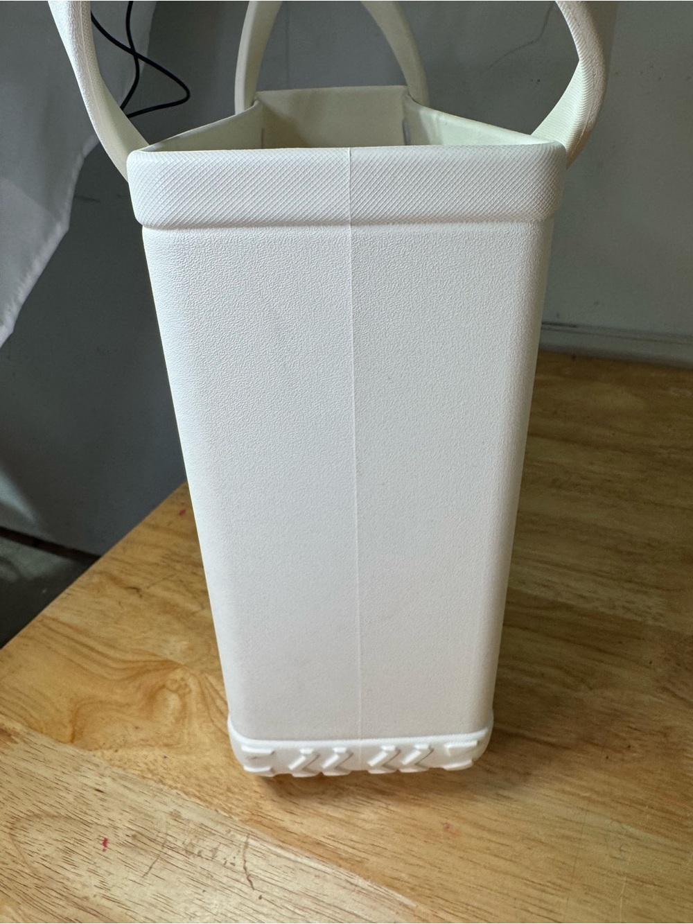 BOGG BAG Baby Off-White Perforated Tote with insert - Picture 5 of 6